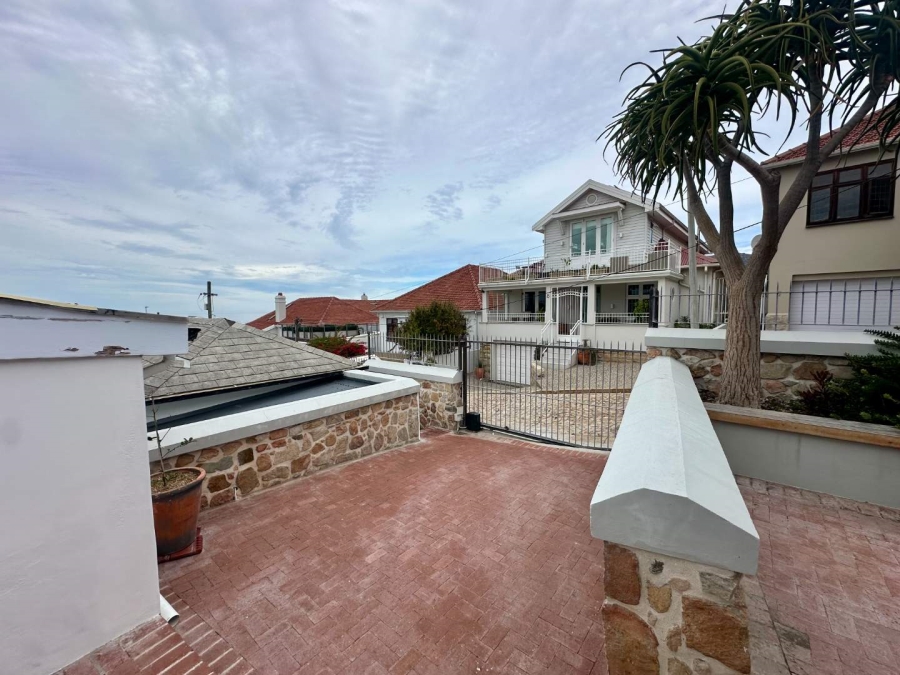 3 Bedroom Property for Sale in Kalk Bay Western Cape